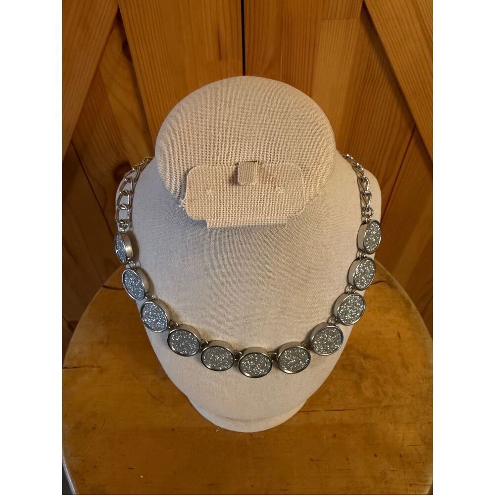 NY & Co Silver Glitter Disc Necklace (7381)